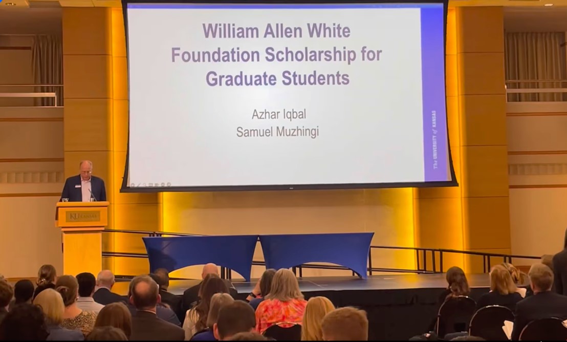 Azhar Iqbal receiving the William Allen White Foundation Scholarship 2025